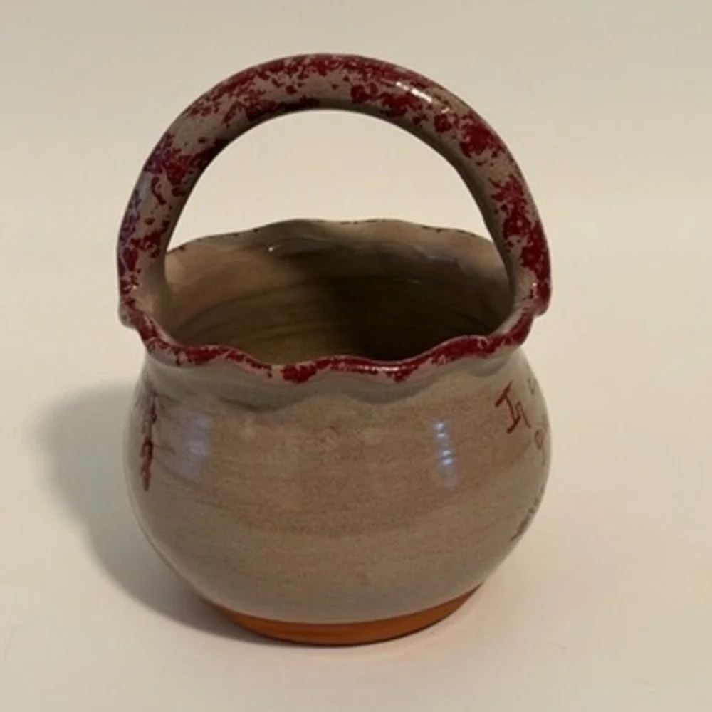 Pigeon Switch Pottery Hand Painted Give Thanks Ruffled Basket Signed Penni 2001